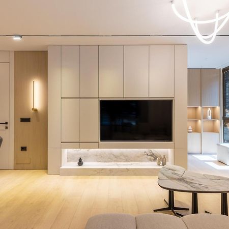 Central Inn, New Bazaar Apartment Тирана Екстер'єр фото