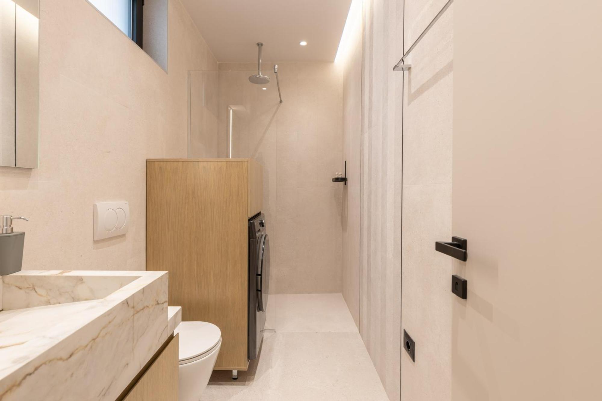 Central Inn, New Bazaar Apartment Тирана Екстер'єр фото