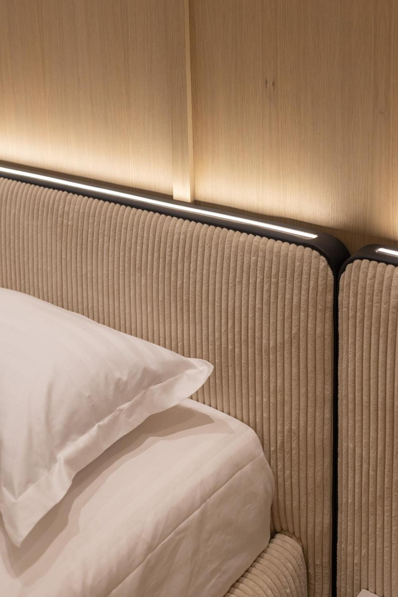 Central Inn, New Bazaar Apartment Тирана Екстер'єр фото