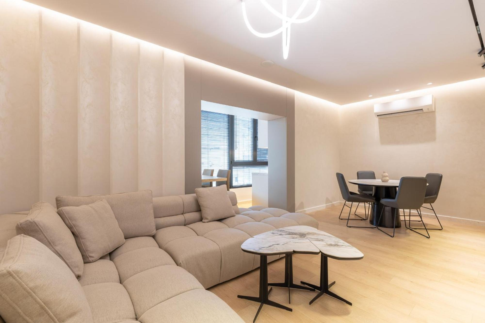 Central Inn, New Bazaar Apartment Тирана Екстер'єр фото