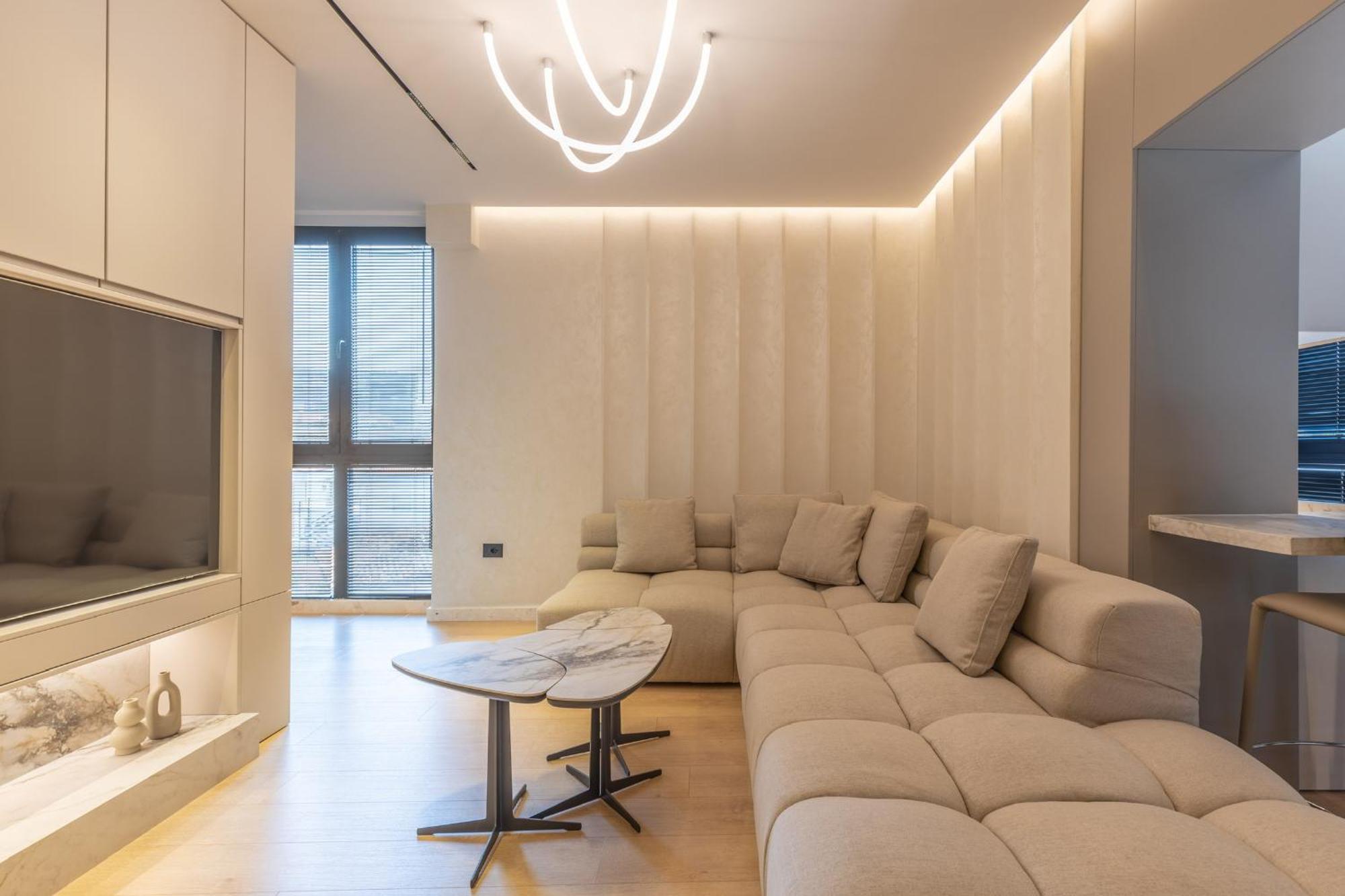 Central Inn, New Bazaar Apartment Тирана Екстер'єр фото